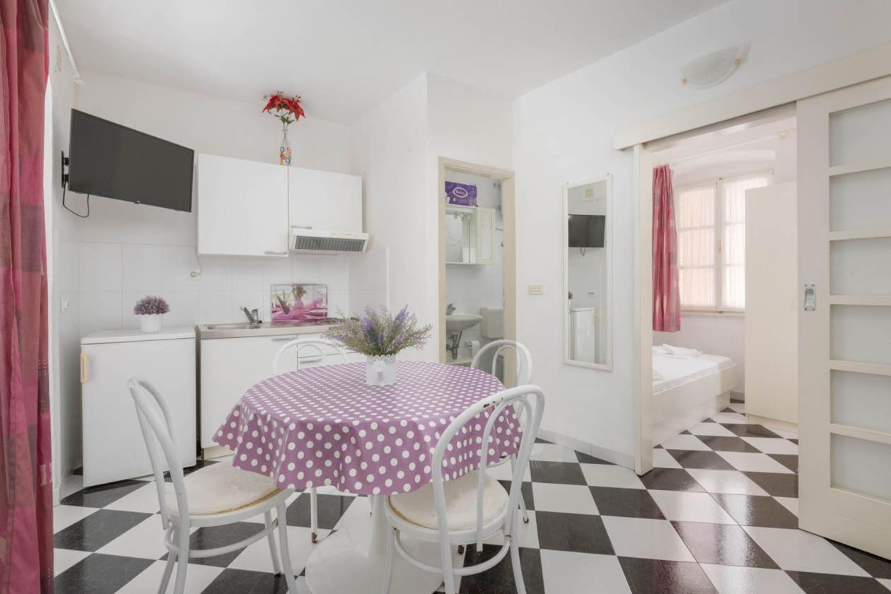 Apartmani Marija Podgora Exteriér fotografie