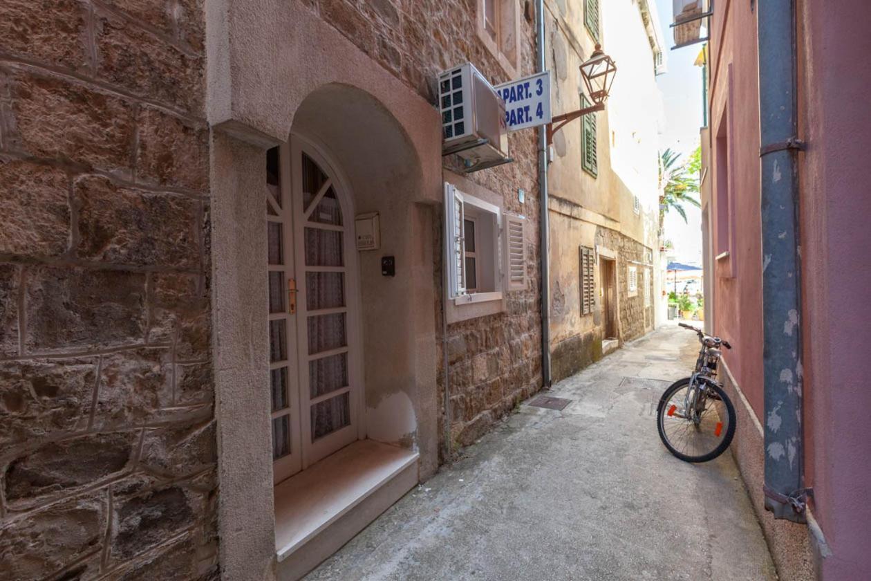 Apartmani Marija Podgora Exteriér fotografie